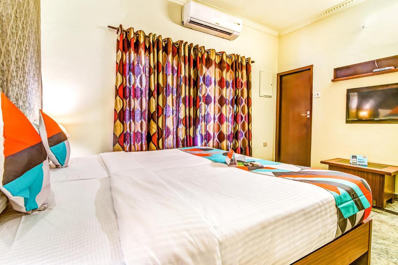 Fabexpress Nestlay Rooms - 100M From Velammal Hall, Moggappair チェンナイ エクステリア 写真